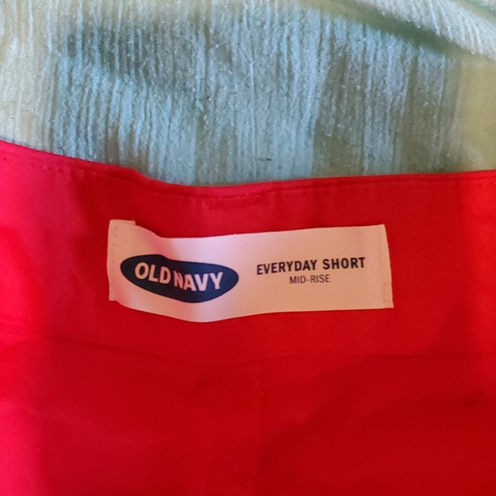 Shorts - Picture 3 of 4